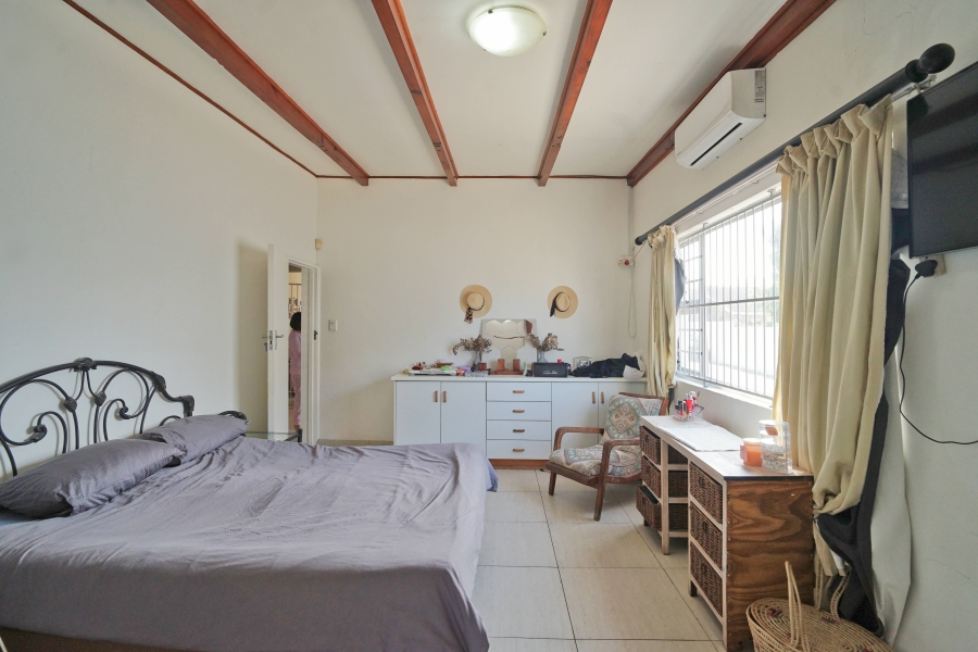 4 Bedroom Property for Sale in Kidds Beach Eastern Cape